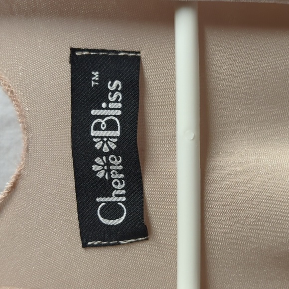 Cherie Bliss Cover-up - Picture 5 of 6